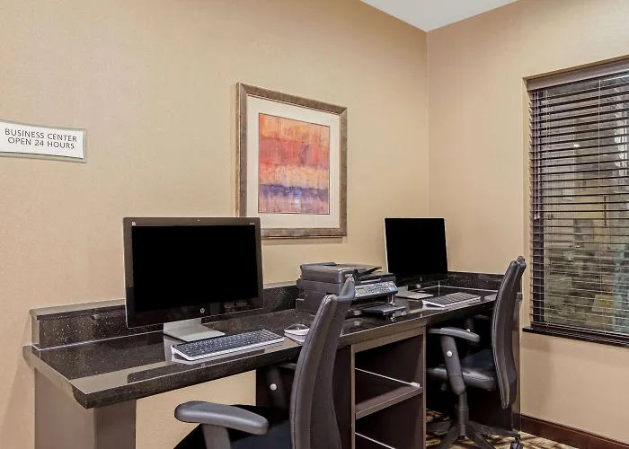 Hotel La Quinta By Wyndham 3*